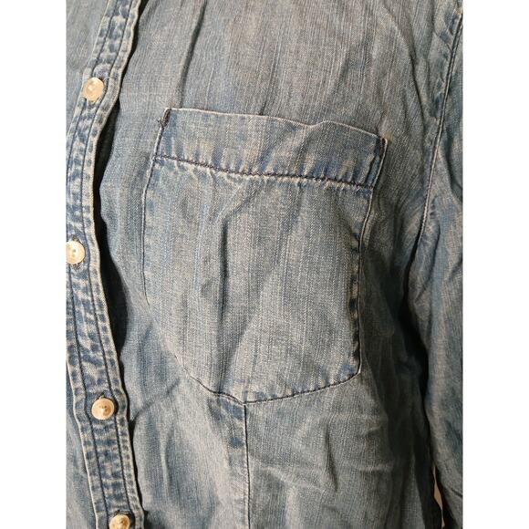 Chico's Tencel Lyocell Denim Blue Long Sleeves Chambray Shirt US 8-10 Medium - Picture 8 of 11
